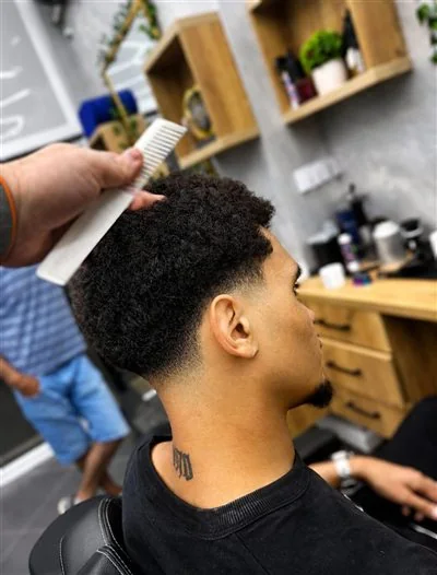 Tunsoare taper fade realizata la DenisTheBarber